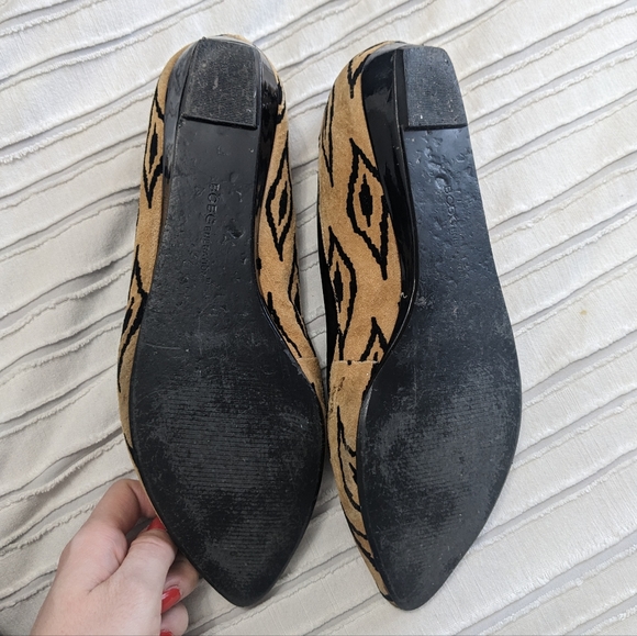 BCBGeneration tan and black print leather flats - Picture 9 of 10
